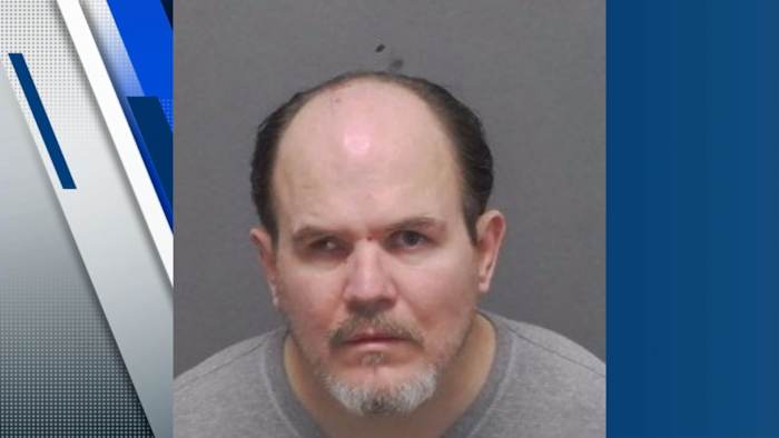 De gevangenis van Bexar County, 48, sterft in het ziekenhuis, zegt het kantoor van de medische onderzoeker, zegt