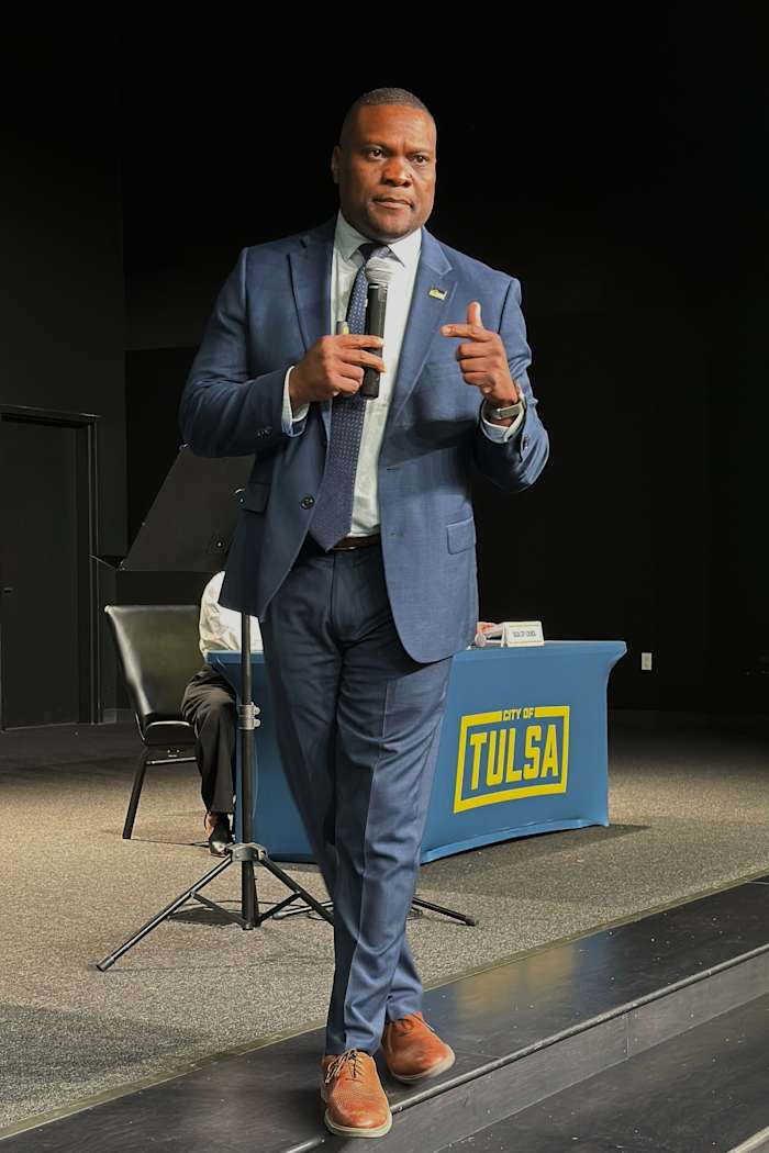 De nieuwe zwarte burgemeester van Tulsa stelt $ 100 miljoen vertrouwen voor om de impact van het race -bloedbad uit 1921 te 'repareren'