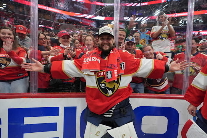 De schittering van Sergei Bobrovsky leidt Florida Panthers naar de tweede rechte Stanley Cup -titel