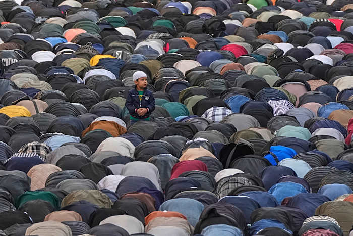 Economische ontberingen onderwerpen dit jaar de stemming voor Eid al-Adha