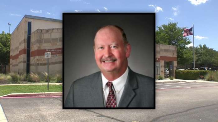 Edwards Aquifer Conservancy Board -lid neemt ontslag over racistische, antisemitische reposts