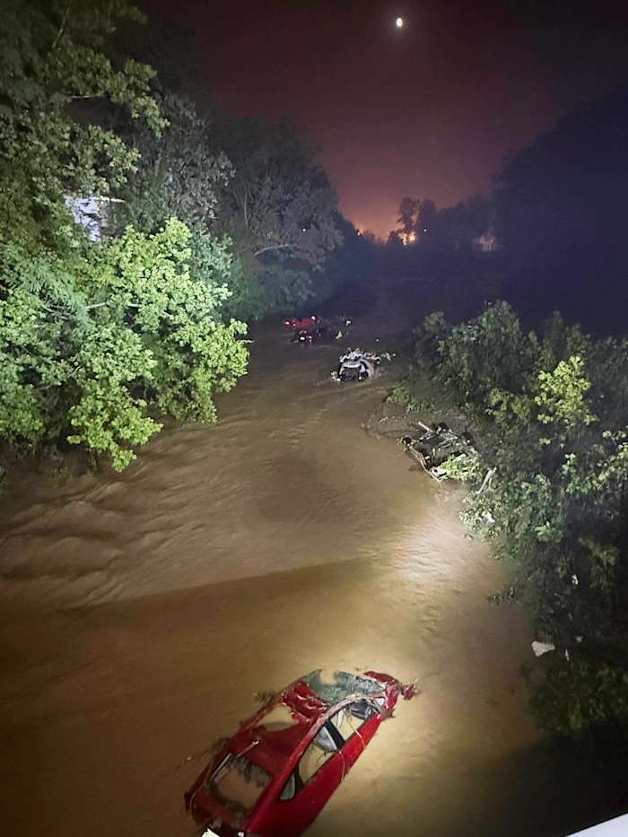 Flash Flooding Kills 3 in West Virginia, reddingsteams die op zoek zijn naar vermiste mensen
