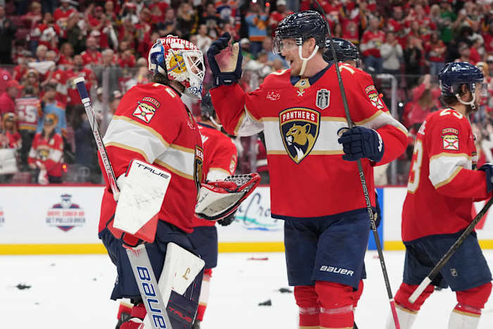 'Gebeld' vanaf oktober zijn de Panthers een overwinning weg van herhalen als Stanley Cup Champions
