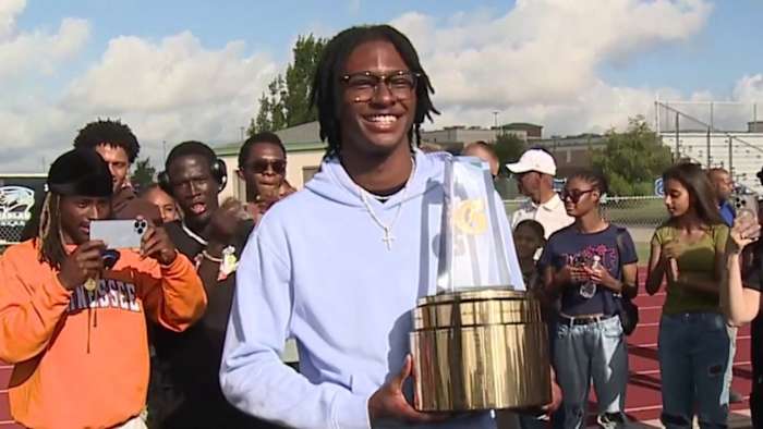 Harlan's Tate Taylor heeft 2024-25 Gatorade National Boys Track and Field Player of the Year toegekend