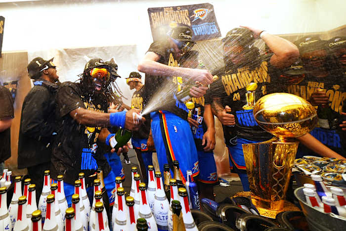 Het NBA buiten het seizoen is hier officieel. Het is eigenlijk al een tijdje aan de gang