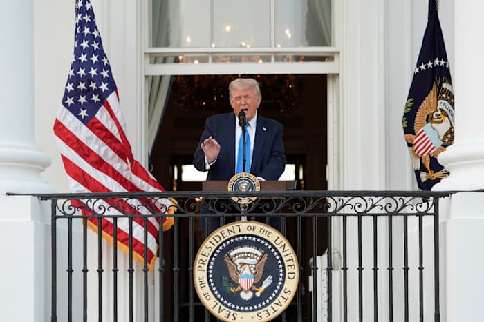 Hier zijn de 12 landen Trump die onder reisverboden worden geplaatst, en de 7 nieuw onder reisbeperkingen