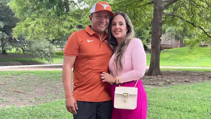 'It's Hard': San Antonio Woman deelt zevenjarige strijd om haar man Amerikaans staatsburgerschap te krijgen