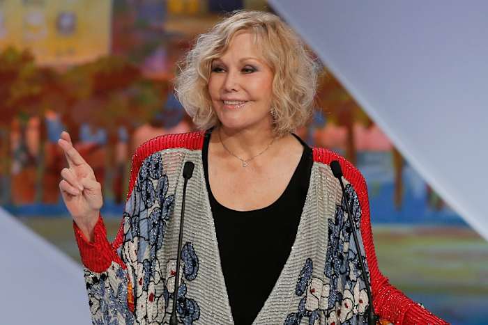 Kim Novak om de levenslange prestatie van het Venice Film Festival te ontvangen