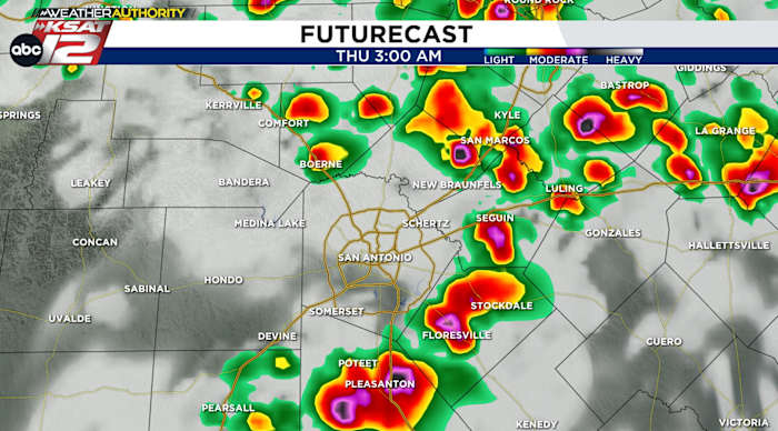 Live dekking: sterke stormen en overstromingen die door San Antonio gaan