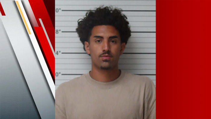 Medina ISD -leraar beschuldigd van een onjuiste relatie met een student, zegt de politie