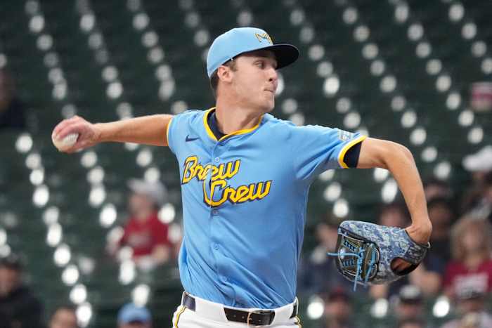 Misiorowski verlaat Brewers -debuut met beenkrampen na het vasthouden van kardinalen voor 5 innings