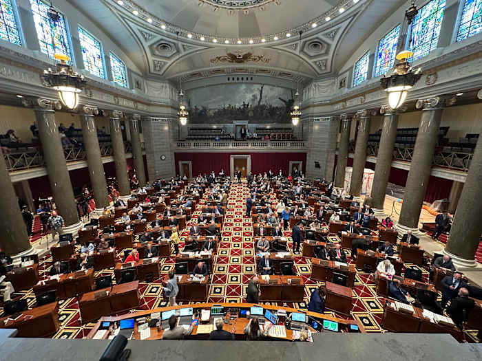 Missouri keurt stadionhulp goed voor Kansas City Chiefs en Royals en rampenverlichting voor St. Louis