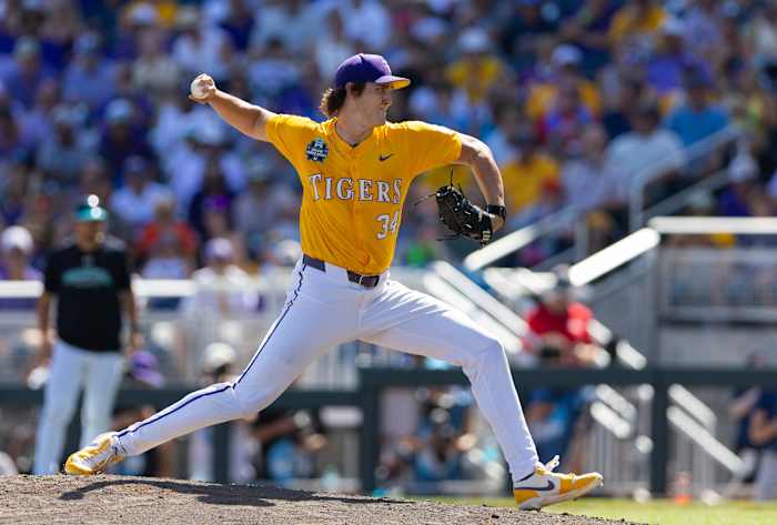 Nationaal kampioen LSU Tigers Pack Punch aanvallend, maar ze hangen hoeden op aan pitching onder Johnson