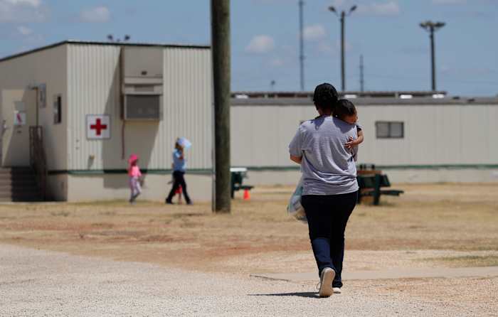 Nieuw inzicht in de gevangenen van Texas onthult volwassenen die vechten tegen kinderen voor schoon water