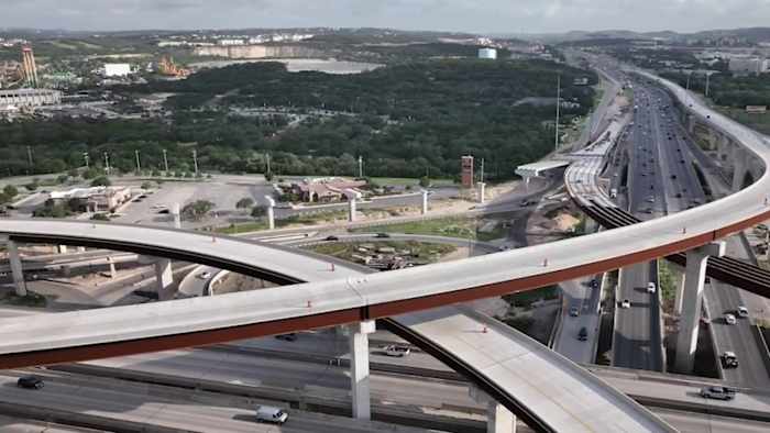 Nieuwe flyover -hellingen op de snelweg brengen San Antonio -bestuurders naar nieuwe hoogten