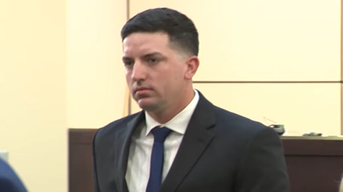 Nieuwe voorlopige proefdatum ingesteld voor ex-SAPD-officier beschuldigd van het neerschieten van tiener in 2022