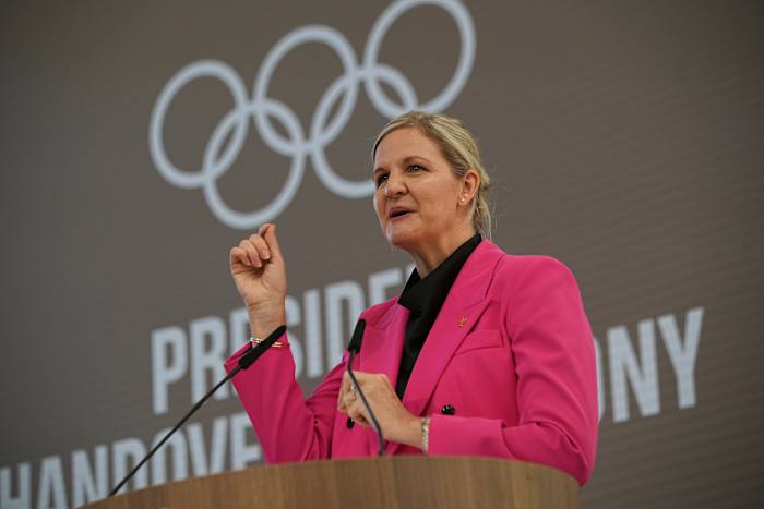 Olympische kampioen: nieuwe IOC-president Kirsty Coventry ingehuldigd om 8-jarige leiderschap te starten