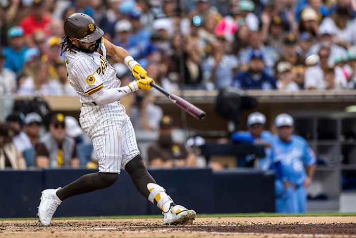 Padres -ster Tatis klaagt Hoofdklasse -vooruitgang aan in een poging om uit de toekomstige winstdeal te komen