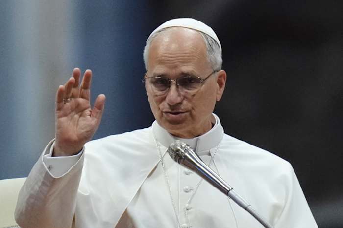 Paus Leo Xiv biedt een opbeurende boodschap die seminaristen aanspoort om vreugdevol en eerlijk te zijn