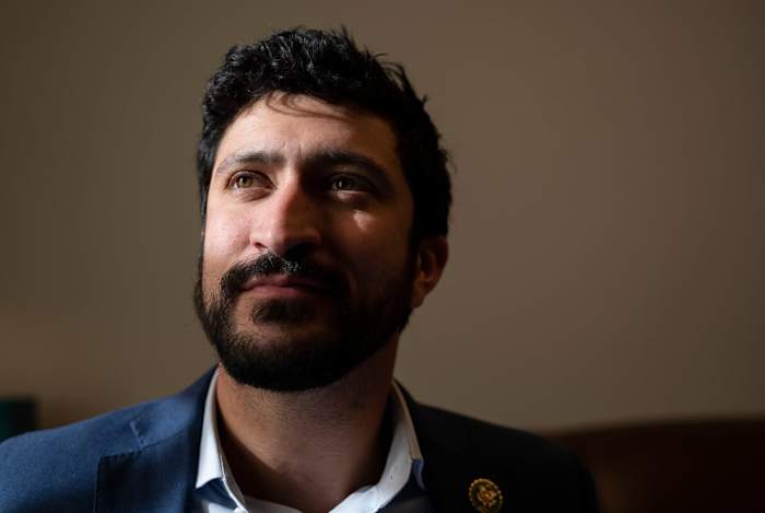 Progressive Rep. Greg Casar heeft een playbook dat hij wil dat Democraten in 2026 gebruiken