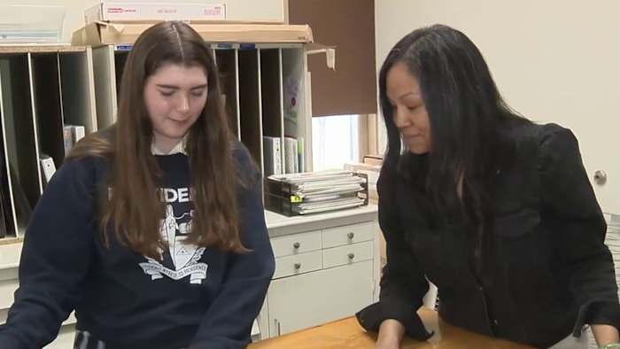 Providence High School Graduate Wins Scholarship voor 86 pagina's tellende businessplan