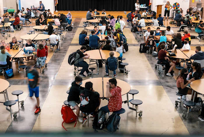 Regering Greg Abbott Vetoes Financiering voor Federal Summer Lunch Program