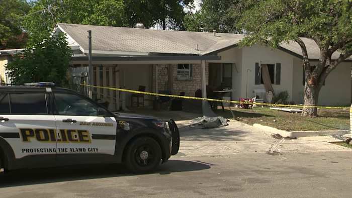 San Antonio Police -afstanding eindigde na 6 uur in West Side Home