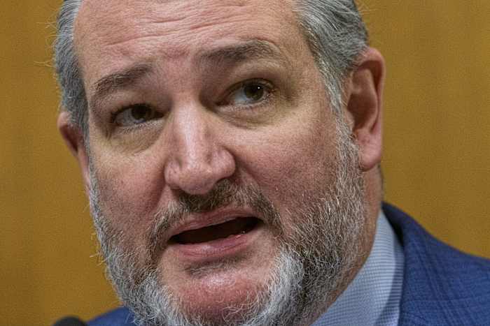 Senaatsrepublikeinen herzien het verbod op de AI -voorschriften van de staat in een poging om controversiële bepaling te behouden