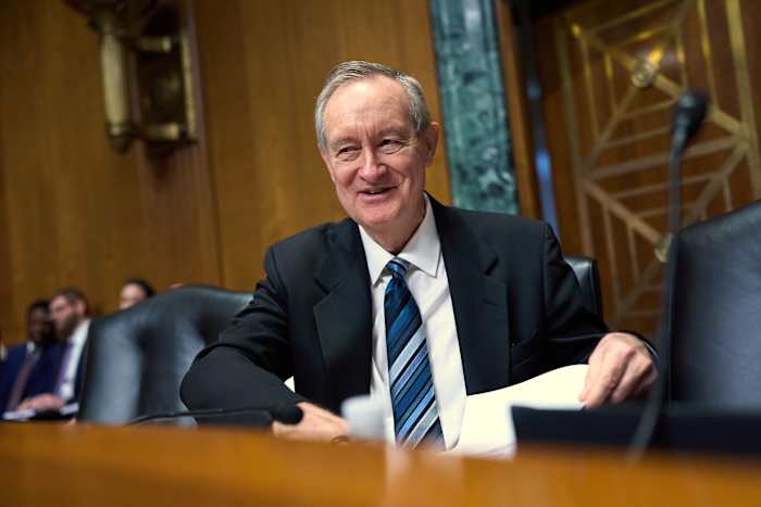 Senaatsrepublikeinen zoeken strengere Medicaid -bezuinigingen en lagere zoutaftrek in de grote rekening van Trump