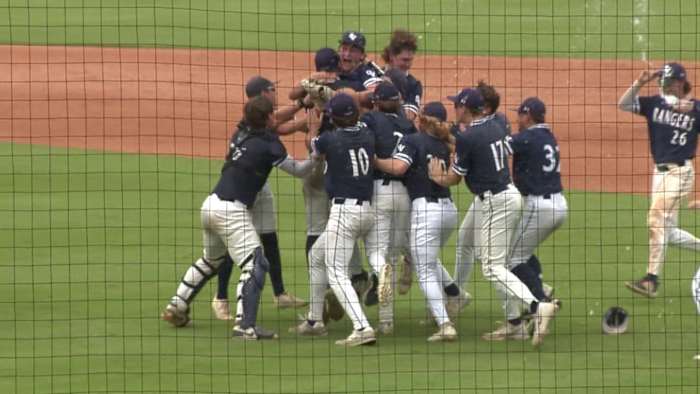 Smithson Valley Baseball Staves Off Barbers Hill 4-3 om door te gaan naar Klasse 5A-Di State Title Game