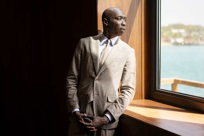 Tiktok -ster Khaby Lame speelt voetbal in Brazilië na Amerikaanse detentie