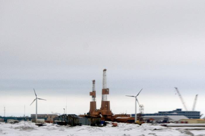 Trump -functionarissen bezoeken belangrijke operaties op het olieveld van het product van Alaska te midden van push om het boren uit te breiden