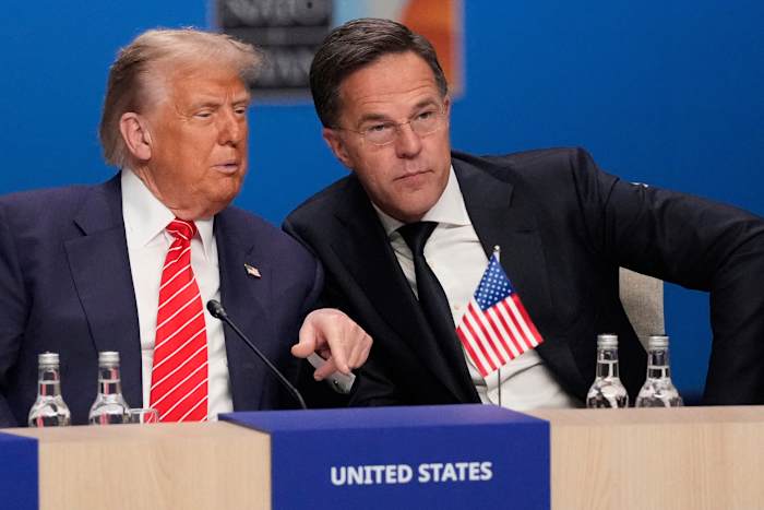 Trump sluit een NAVO -top ver weg chummier dan de gespannen vergaderingen van zijn eerste termijn