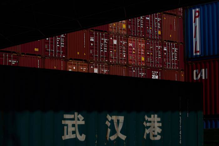 VS en China houden handelsbesprekingen in Londen na Trump-Xi telefoongesprek