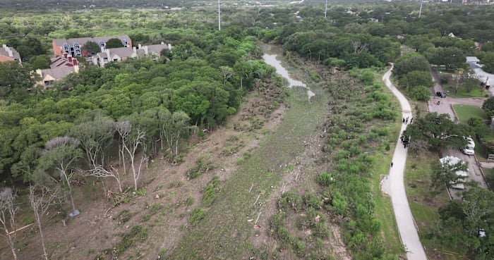 Wake voor de slachtoffers van de overstromingen van 12 juni in San Antonio