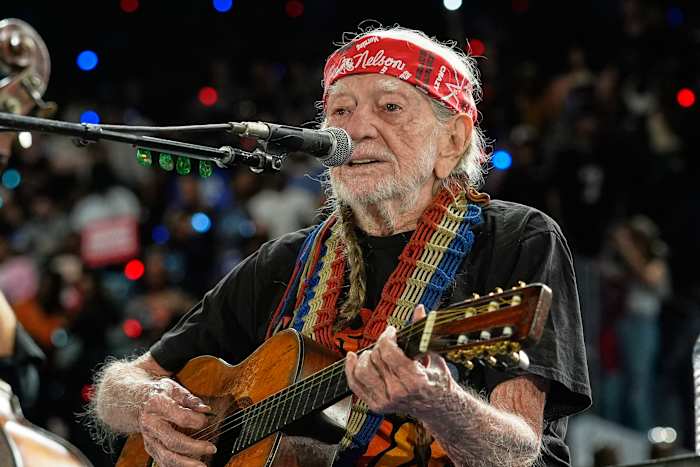 Willie Nelson blijft het leven leiden van wie hij houdt op 92. 'Ik ben er nog niet mee klaar'