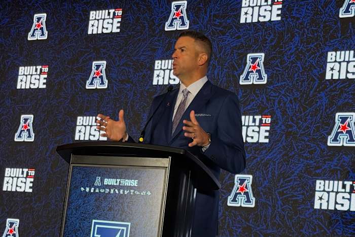 American Conference verdient een eerlijke opname op de play -off van de universiteit, zegt commissaris, zegt