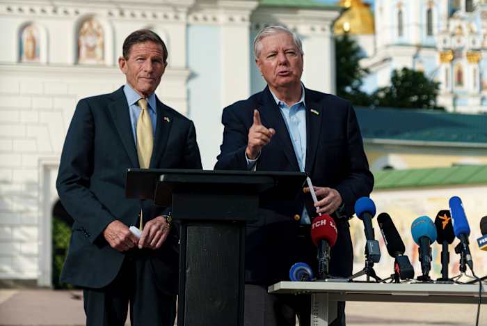 Amerikaanse senatoren die een tweeledig wetsvoorstel duwen op nieuwe Rusland -sancties korte Europese bondgenoten en Oekraïne