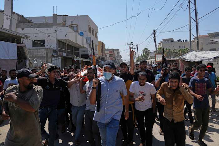 Amnesty International zegt dat Israël en het hulpsysteem de honger gebruiken om Gaza -genocide te plegen