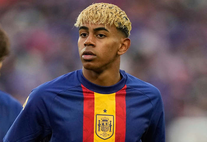 Barcelona -ster Yamal wordt geconfronteerd met terugslag voor het naar verluidt inhuren van mensen met dwergpartij voor verjaardagsfeestje