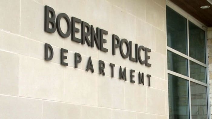 Boerne Police Department waarschuwt inwoners van de vierde juli overstromingsgerelateerde oplichting