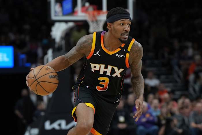 Bradley Beal, drietwijd All-Star, stemt ermee in om te kopen met de Phoenix Suns, zegt AP Source