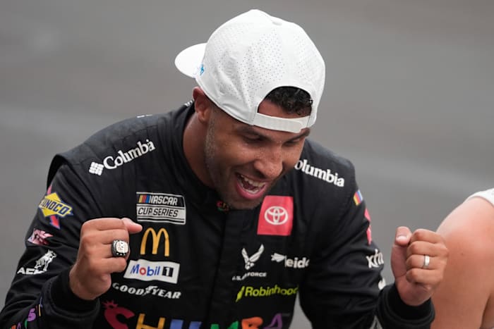 Bubba Wallace overwon vragen en twijfels om een einde te maken aan de 3-jarige droogte met 1e Brickyard 400 Win