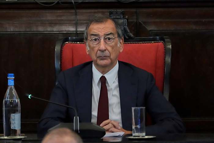 Burgemeester ontkent wangedrag in een corruptie -sonde in het gebouw van Milaan