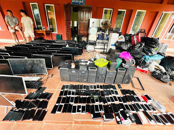 Cambodja blijft invallen op zwendelcentra en brengt arrestaties in de afgelopen 3 weken meer dan 2.100