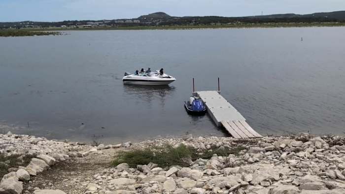 Canyon Lake Waterniveaus stijgen aanzienlijk na historische droogte, heropende boothellingen