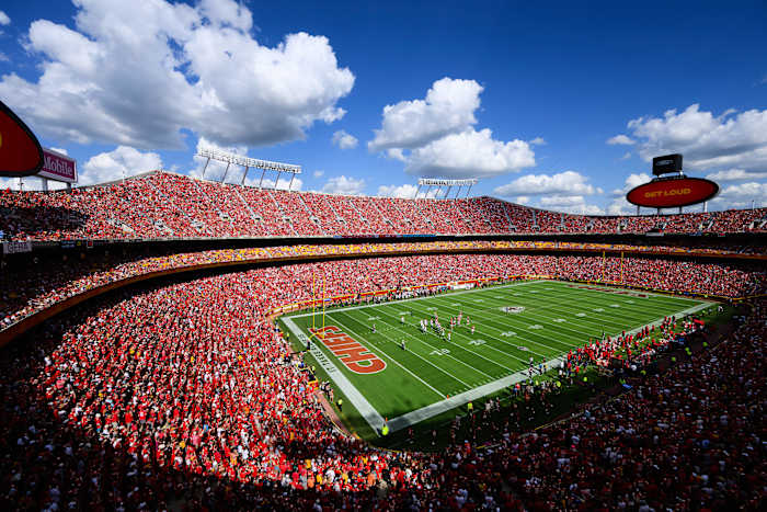Chiefs gaan door met stadiononderhandelingen aan beide zijden van de staatslijn van Kansas-Missouri
