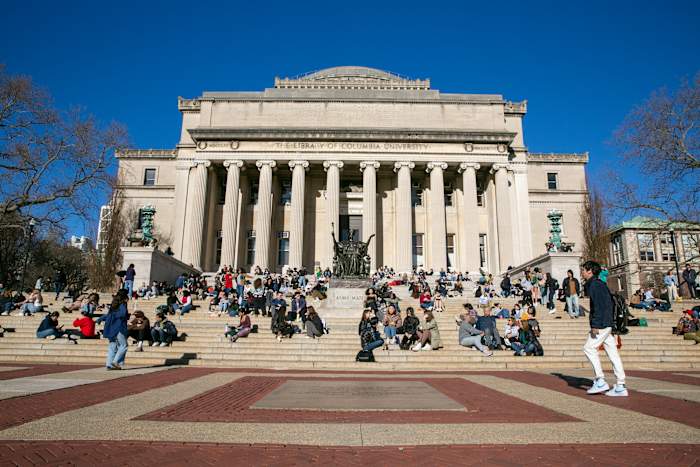 Columbia University stemt ermee in om meer dan $ 220 miljoen te betalen in deal met Trump om de federale financiering te herstellen