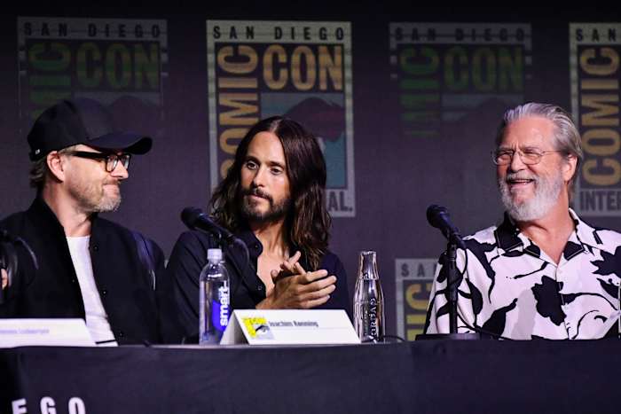 Disney brengt het rooster en de lichte fietsen, met 'Tron: Ares' beelden bij Comic-con