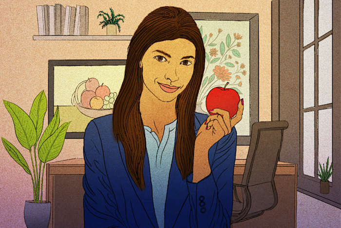 Door gezonde snacks een gewoonte te maken wanneer de middag energieverbruiken op het werk toeslaan